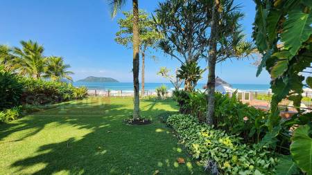 Jardim frente ao mar 