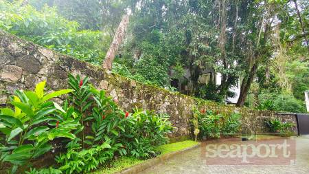 Portão de entrada/Acesso 