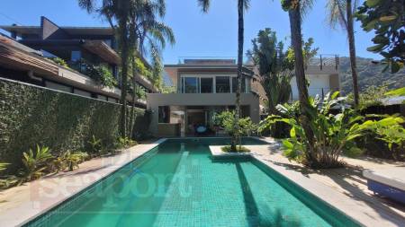 Fachada Frente ao Mar 