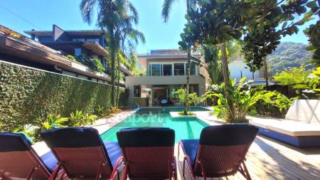 Piscina Frente ao Mar 