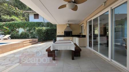 Varanda e churrasqueira 