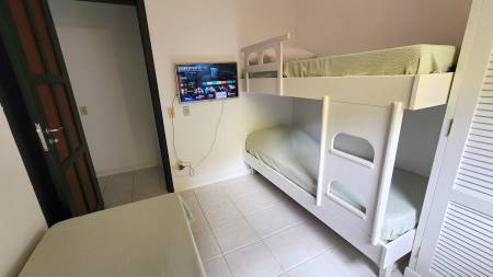 Suíte2 tv, beliche e cama de solteiro, ar condicionado e ventilador