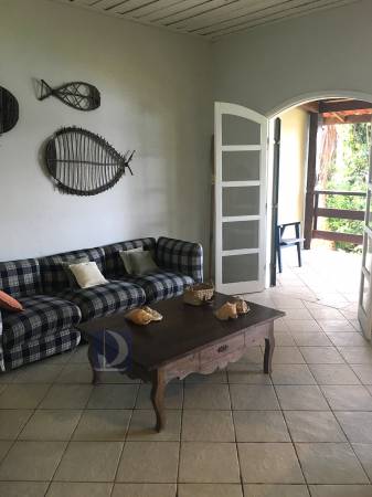 Sala de estar e varanda 