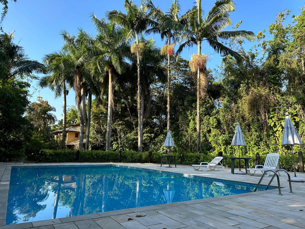 Piscina do condomínio 