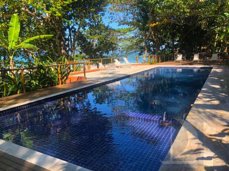 Piscina do Condomínio Frente ao Mar 