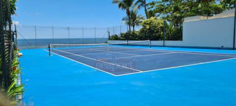 Quadra de Tênis Frente ao Mar 