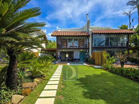 Fachada Frente ao mar 