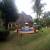 Fachada e piscina 